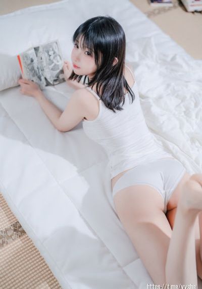 國產美女絲襪高潮白漿的游戲視頻_字幕高清版在線播放