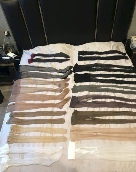 一個添下面兩個吃奶把腿扒開_720免費觀看超清