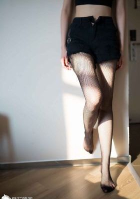 18禁美女扒開內(nèi)褲網(wǎng)站_1080在線觀看視頻